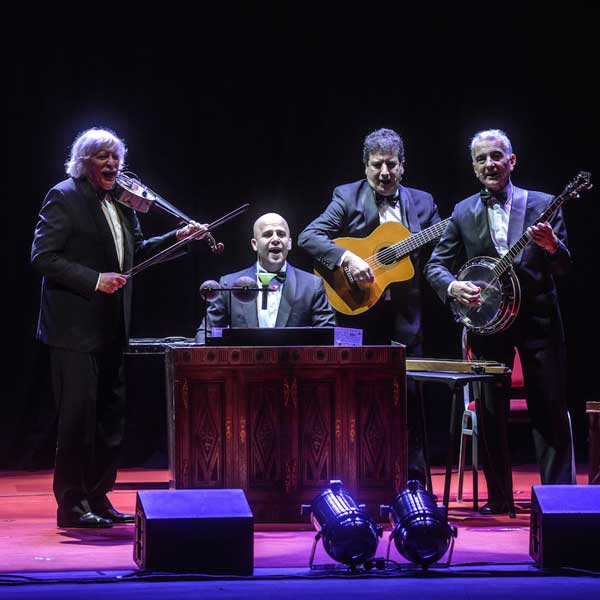 Les Luthiers